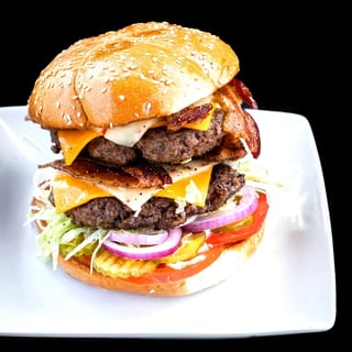 ANGUS MONSTER 20oz BACON CHEESEBURGER