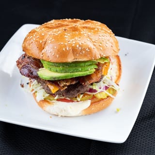 1/3 lbs ANGUS BACON AVOCADO CHEESEBURGER